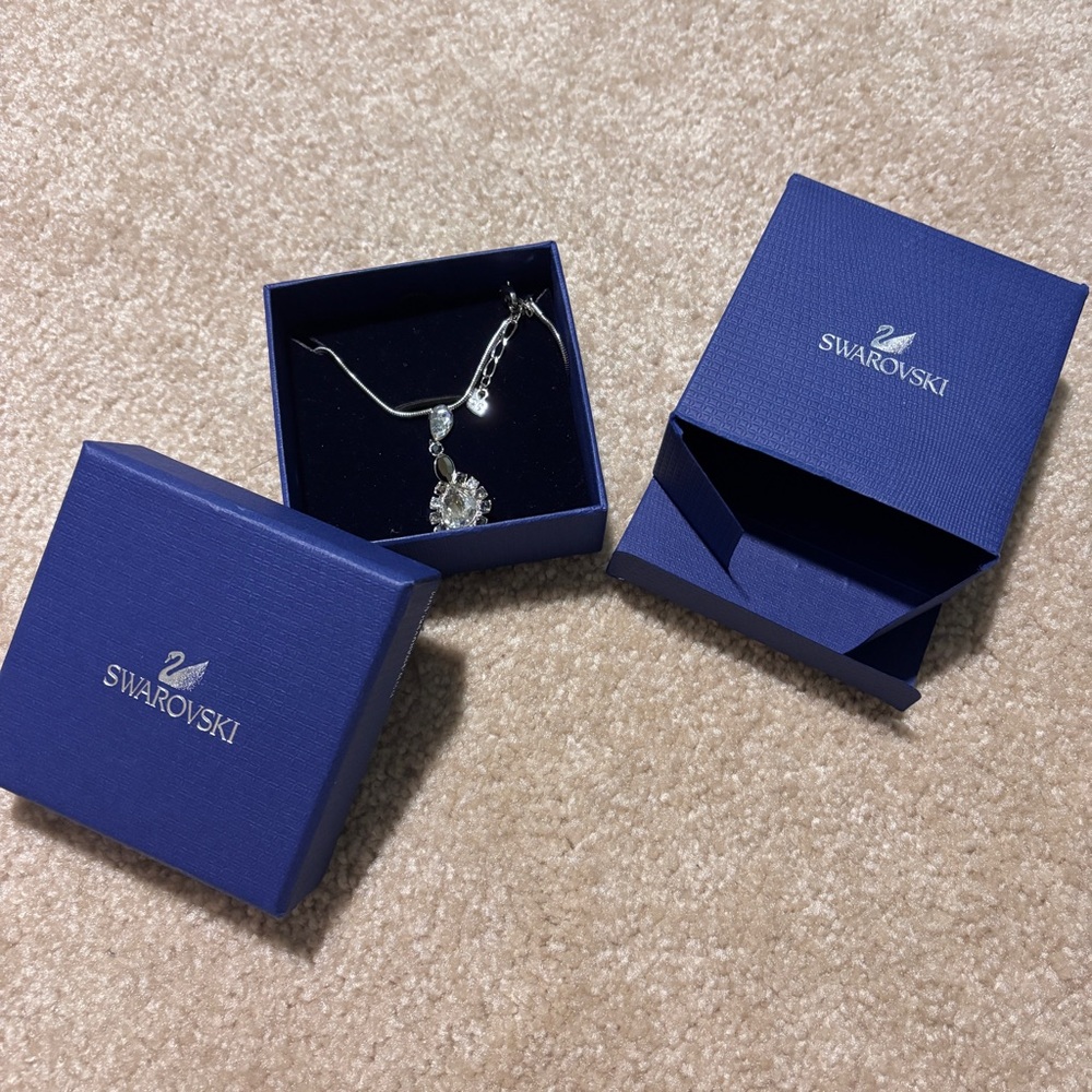 Swarovski Valeska Pendant Silver Crystal Necklace